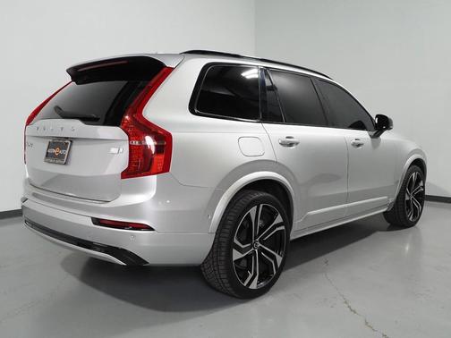 2022 Volvo XC90 Recharge Plug-In Hybrid T8 R-Design 7 Passenger