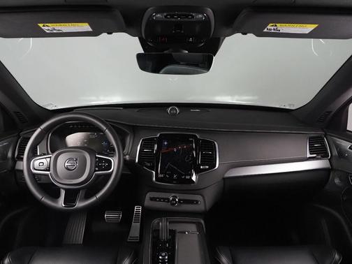 2022 Volvo XC90 Recharge Plug-In Hybrid T8 R-Design 7 Passenger