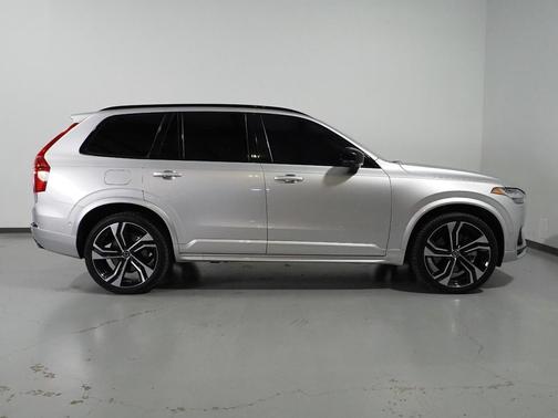 2022 Volvo XC90 Recharge Plug-In Hybrid T8 R-Design 7 Passenger