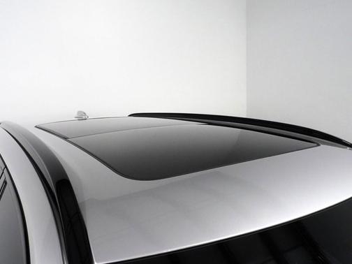2022 Volvo XC90 Recharge Plug-In Hybrid T8 R-Design 7 Passenger