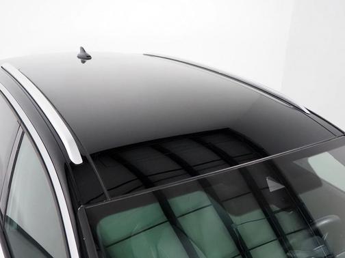 2023 Volkswagen ID.4 *PANORAMA GLASS ROOF, NAVIGATION, ADAPTIVE CRUISE, DIGITAL COCKPIT, SAFETY ALERTS, 360 VIEW CAMERAS, HEATED SEATS/STEERING, POWER LIFTGATE, WIRELESS CHARGING, ANDROID & APPLE