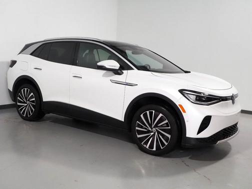 2023 Volkswagen ID.4 *PANORAMA GLASS ROOF, NAVIGATION, ADAPTIVE CRUISE, DIGITAL COCKPIT, SAFETY ALERTS, 360 VIEW CAMERAS, HEATED SEATS/STEERING, POWER LIFTGATE, WIRELESS CHARGING, ANDROID & APPLE