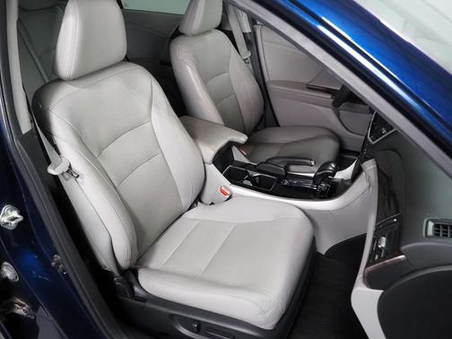Obsidian Blue Pearl 2016 Honda Accord EX-L