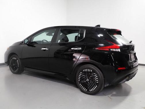 2024 Nissan Leaf SV PLUS