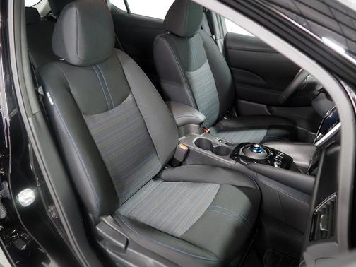 2024 Nissan Leaf SV PLUS