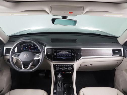 2022 Volkswagen Atlas 3.6L SE w/Technology