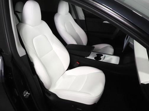 2024 Tesla Model Y Performance Dual Motor All-Wheel Drive