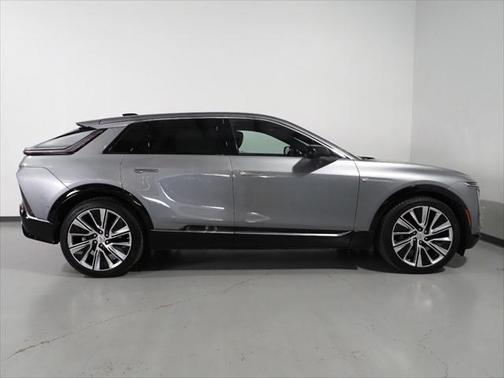 2024 Cadillac LYRIQ Luxury w/1SE
