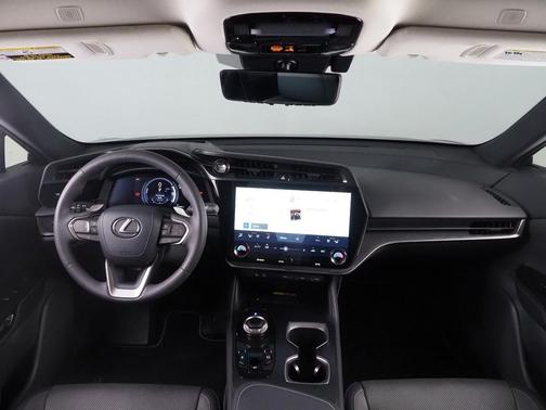 2023 Lexus RZ 450e *HEADS-UP DISPLAY, NAVIGATION, ADAPTIVE CRUISE, SAFETY ALERTS, 360 VIEW CAMERAS, 14 INCH DISPLAY, PANORAMA GLASS ROOF, CLIMATE SEATS, HEATED STEERING, ADVANCE PARK, WIRELESS CHARGING, ANDROID & APPLE