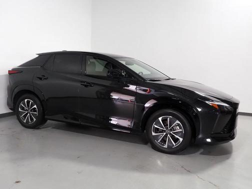 2023 Lexus RZ 450e *HEADS-UP DISPLAY, NAVIGATION, ADAPTIVE CRUISE, SAFETY ALERTS, 360 VIEW CAMERAS, 14 INCH DISPLAY, PANORAMA GLASS ROOF, CLIMATE SEATS, HEATED STEERING, ADVANCE PARK, WIRELESS CHARGING, ANDROID & APPLE