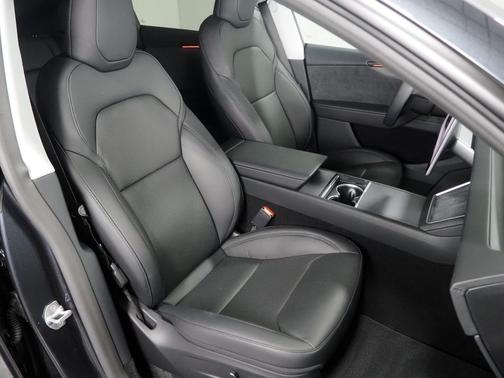 Stealth Grey 2026 Tesla Model Y *AUTOPILOT, NAVIGATION, SAFETY ALERTS, ADAPTIVE CRUISE, AUTOMATIC PARKING, SURROUND CAMERAS, PANORAMA GLASS ROOF, CLIMATE SEATS, HEATED STEERING, WIRELESS CHARGING