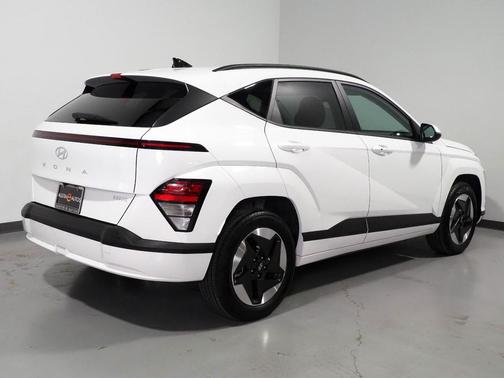 Atlas White 2024 Hyundai KONA EV SEL