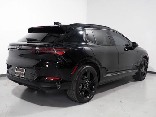 Black 2024 Chevrolet Equinox EV RS