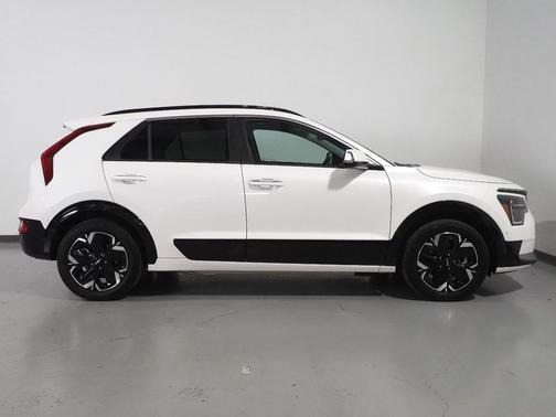 2023 Kia Niro EV Wave