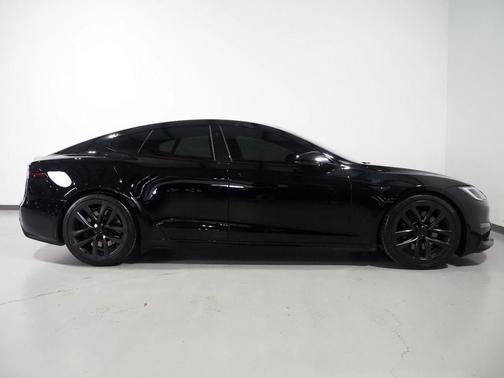 Solid Black 2022 Tesla Model S Dual Motor All-Wheel Drive