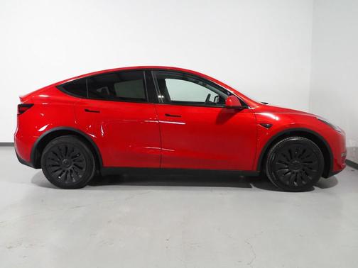 2023 Tesla Model Y *AUTOPILOT, NAVIGATION, SAFETY ALERTS, ADAPTIVE CRUISE, SURROUND VIEW CAMERAS, PANORAMA GLASS ROOF, HEATED SEATS/STEERING WHEEL, WIRELESS CHARGING