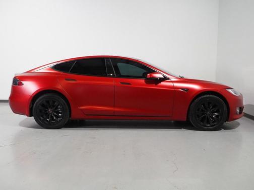 2018 Tesla Model S *FULL SELF-DRIVING ENABLED, AUTOPILOT, NAVIGATION, SAFETY ALERTS, ADAPTIVE CRUISE, BACKUP-CAMERA, PANORAMA GLASS ROOF, HEATED SEATS/STEERING, 19 INCH WHEELS