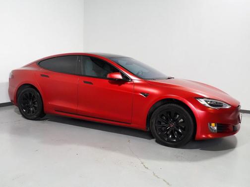 2018 Tesla Model S *FULL SELF-DRIVING ENABLED, AUTOPILOT, NAVIGATION, SAFETY ALERTS, ADAPTIVE CRUISE, BACKUP-CAMERA, PANORAMA GLASS ROOF, HEATED SEATS/STEERING, 19 INCH WHEELS