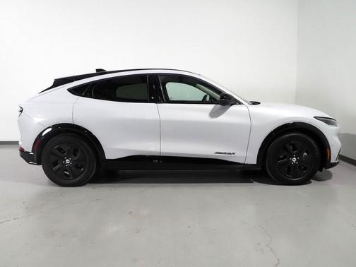 2023 Ford Mustang Mach-E California Route 1