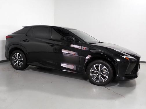 2023 Lexus RZ 450e *HEADS-UP DISPLAY, NAVIGATION, ADAPTIVE CRUISE, SAFETY ALERTS, 360 VIEW CAMERAS, 14 INCH DISPLAY, PANORAMA GLASS ROOF, CLIMATE SEATS, HEATED STEERING, ADVANCE PARK, WIRELESS CHARGING, ANDROID & APPLE