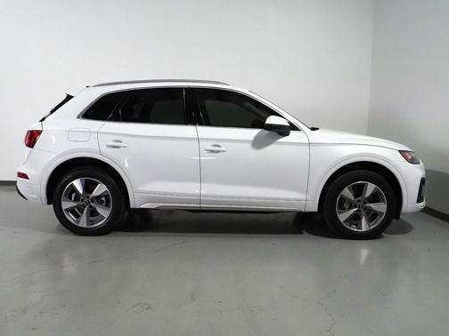 2024 Audi Q5 40 Premium Plus