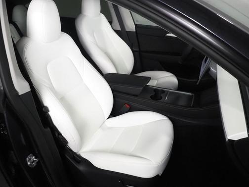 2025 Tesla Model Y Long Range Dual Motor All-Wheel Drive