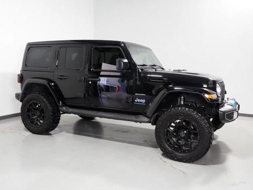Black Clearcoat 2023 Jeep Wrangler 4xe Sahara