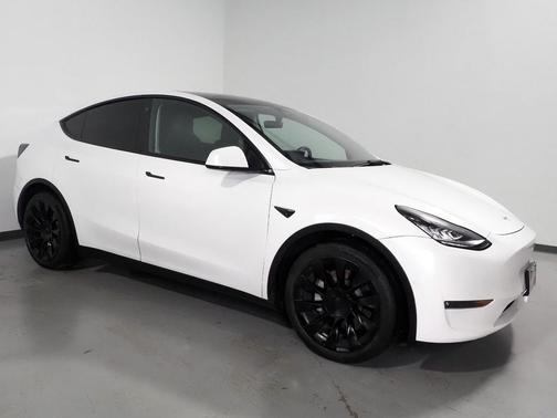 2022 Tesla Model Y Long Range Dual Motor All-Wheel Drive