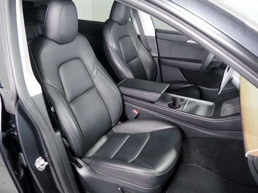 2024 Tesla Model Y Long Range Dual Motor All-Wheel Drive