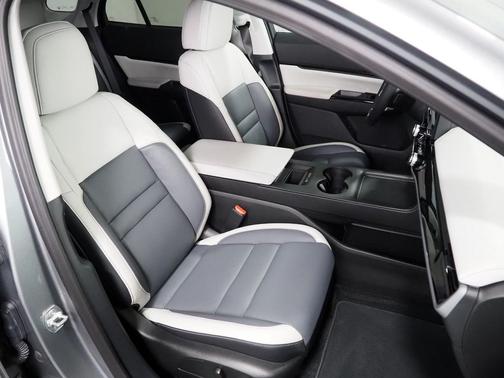 Mercury Silver Metallic 2025 Honda Prologue Touring