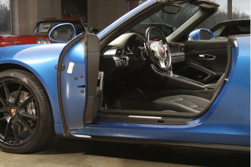 2015 Porsche 911 Carrera 4