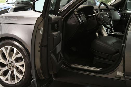 Photo 2 of 32 of 2019 Land Rover Range Rover 5.0L V8 Supercharged