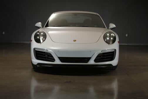 2017 Porsche 911 Carrera