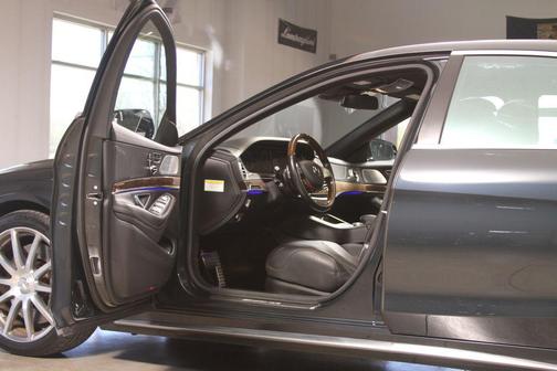 2014 Mercedes-Benz S-Class S63 AMG