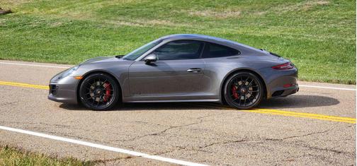 2018 Porsche 911 Carrera 4 GTS
