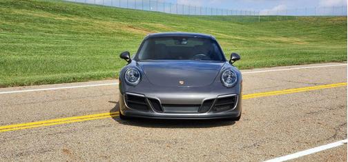 2018 Porsche 911 Carrera 4 GTS
