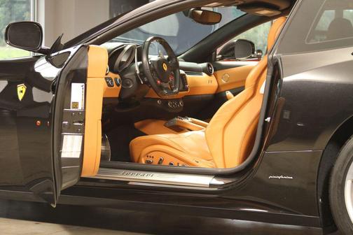 2016 Ferrari FF Base