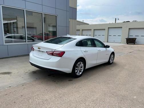 2021 Chevrolet Malibu FWD LT