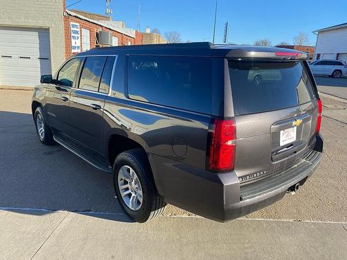 2016 Chevrolet Suburban LT