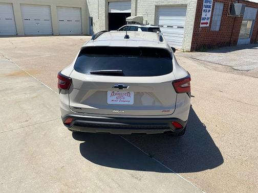 White Sands 2026 Chevrolet Trax FWD 2RS