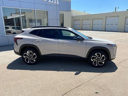 White Sands 2026 Chevrolet Trax FWD 2RS