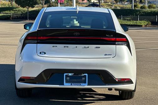 2024 Toyota Prius XLE