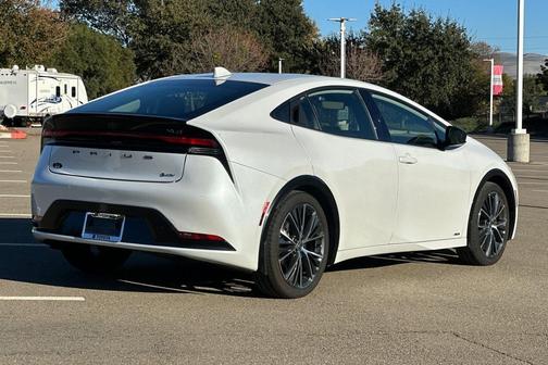 2024 Toyota Prius XLE