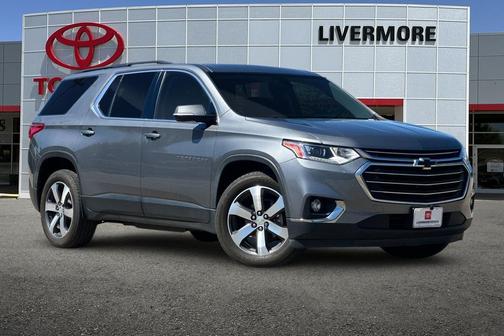 Satin Steel Metallic 2019 Chevrolet Traverse LT Leather