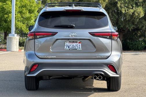 Heavy Metal 2026 Toyota Highlander XSE
