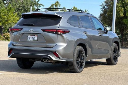 Heavy Metal 2026 Toyota Highlander XSE