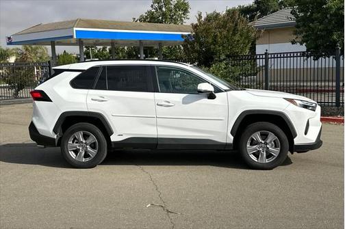 2023 Toyota RAV4 Hybrid LE