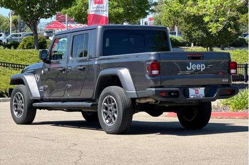 2023 Jeep Gladiator Overland