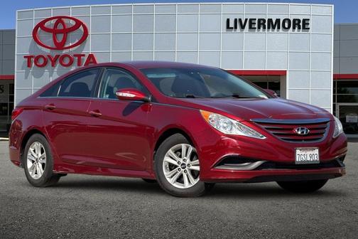 2014 Hyundai SONATA GLS