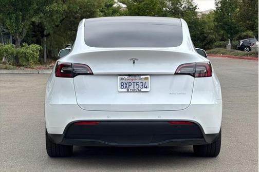 2021 Tesla Model Y Long Range Dual Motor All-Wheel Drive